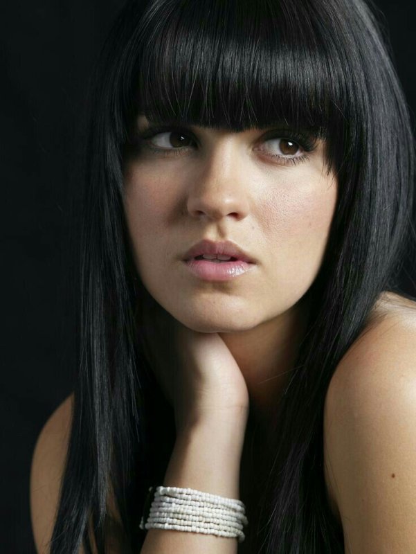 Maite Perroni hair