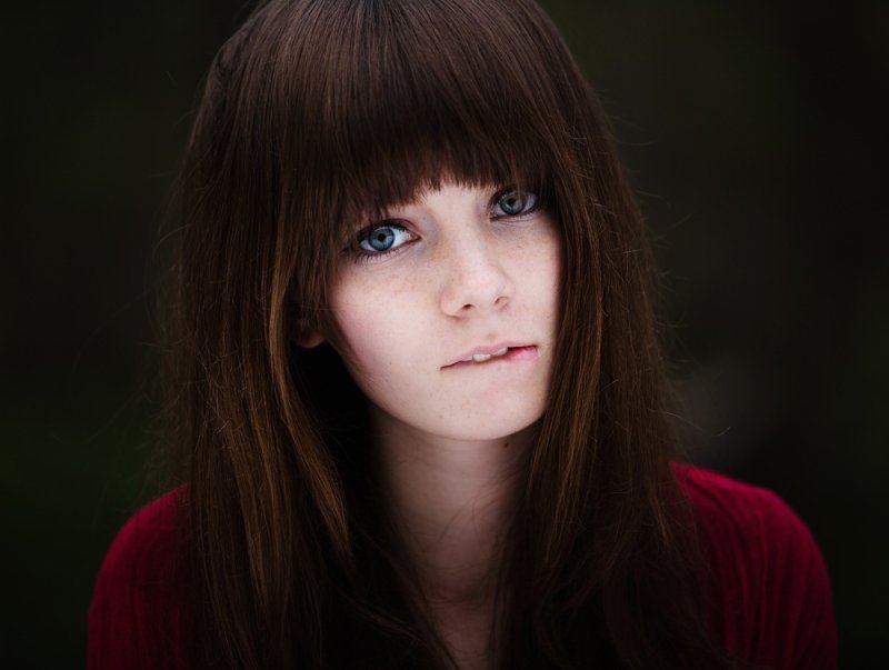 Красивые девушки с челкой