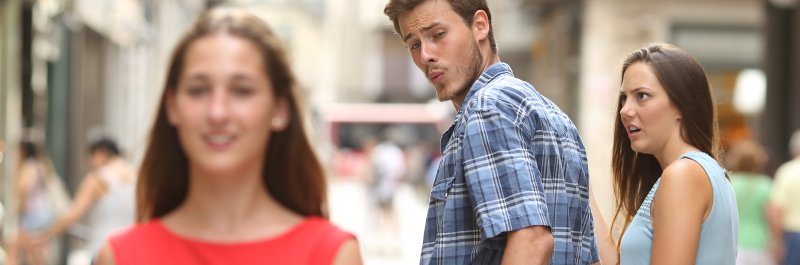 Засмотрелся на девушку