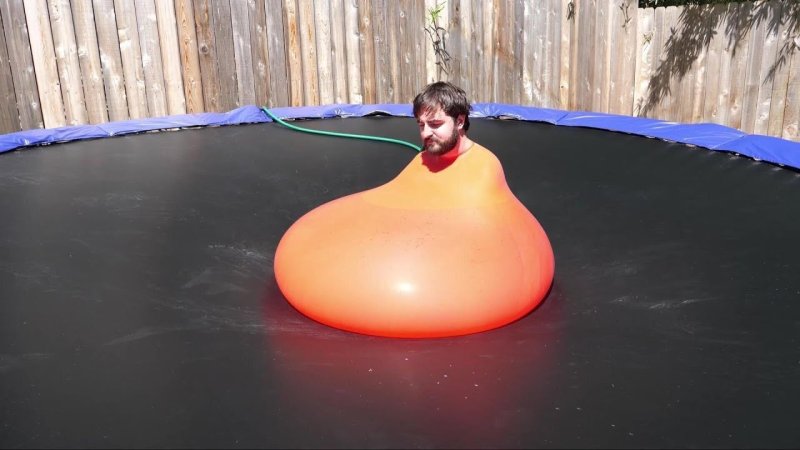 Надувной человек