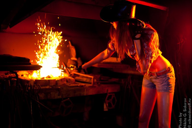 Девушка в Кузне