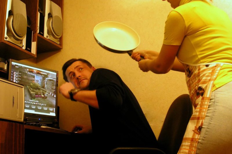 Парень за компом