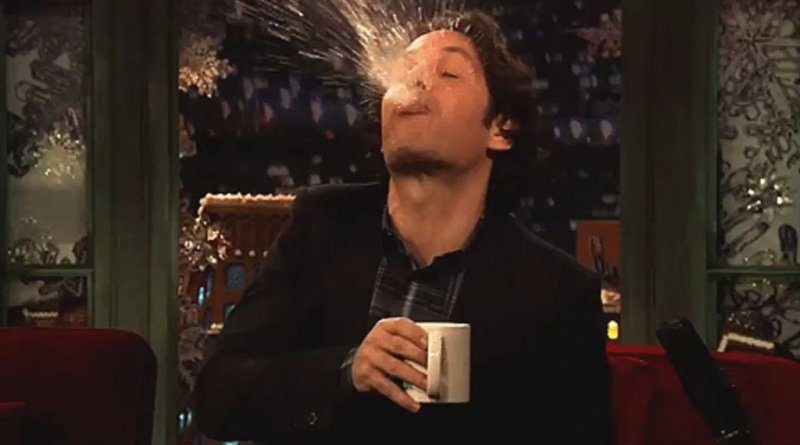 Выплюнул чай