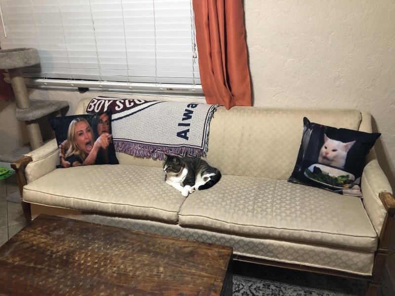 Прикольные диваны