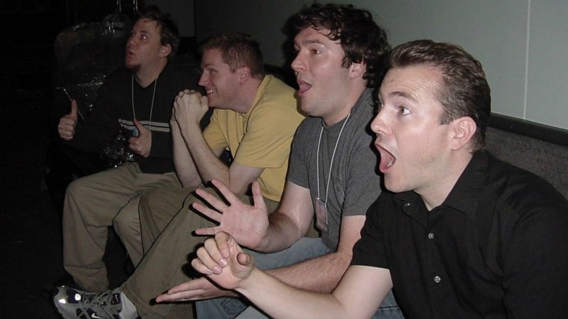 Мужик радуется