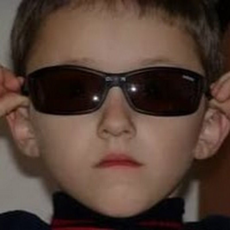 Мужик в очках крутой