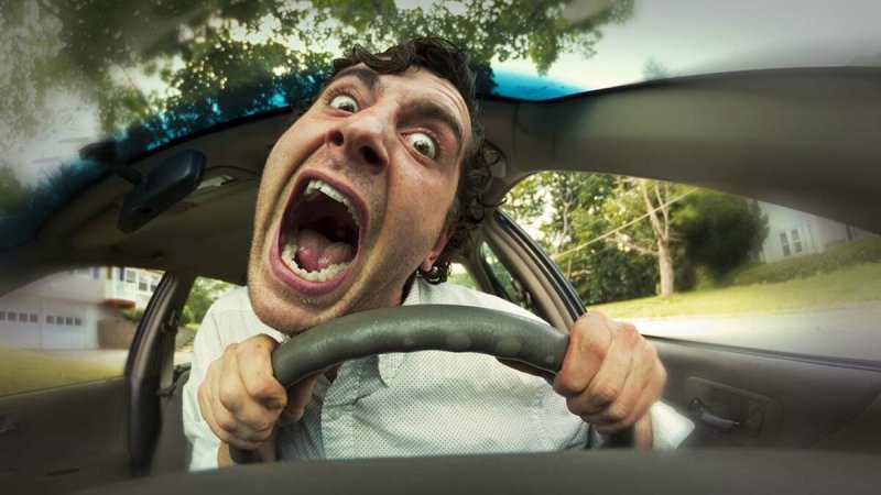 Бешеный водитель за рулем