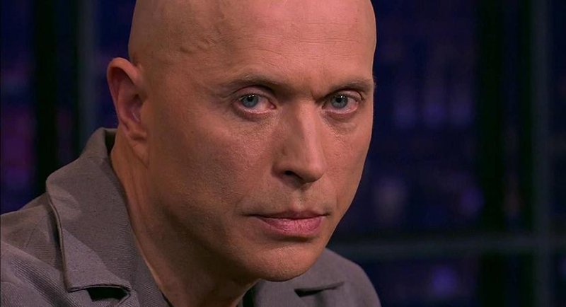 Лысый мужик русский