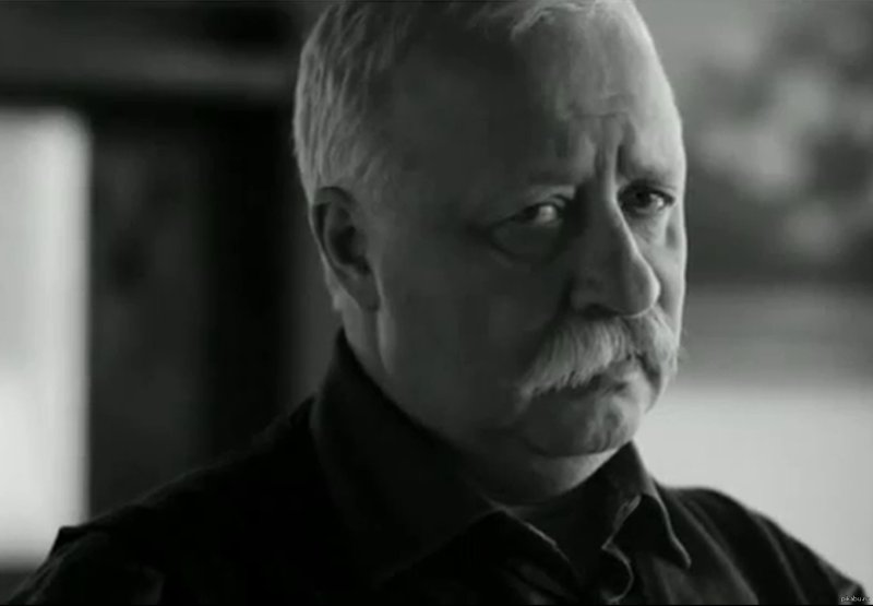 Леонид Аркадьевич грустит