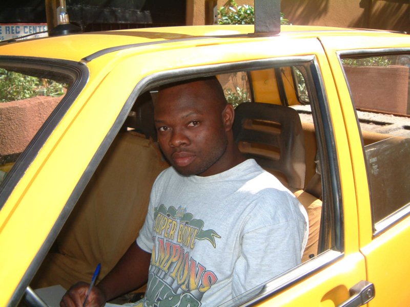 Эдуард Монтут такси