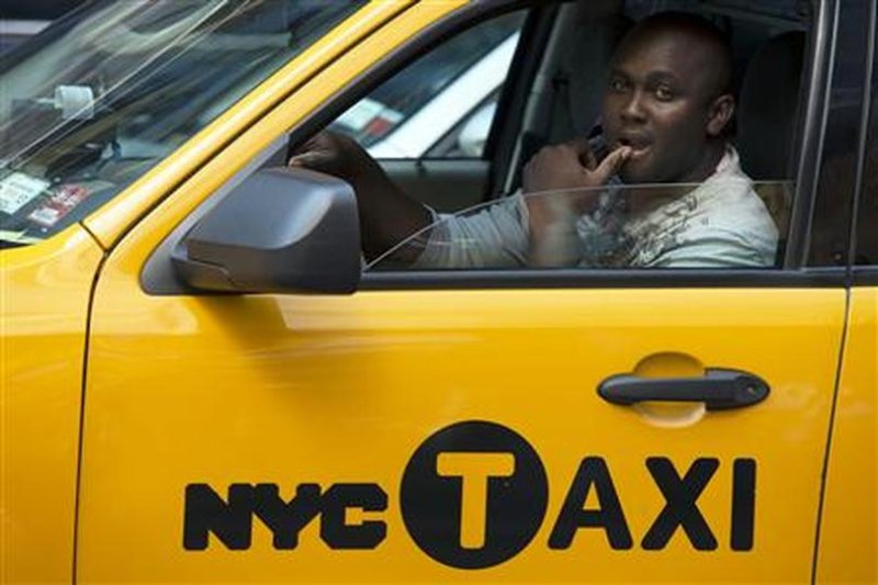 Негр в такси