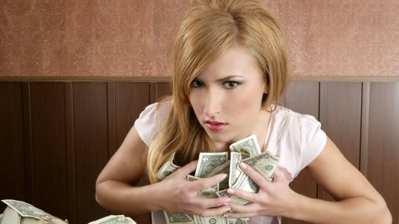 Жадная девушка