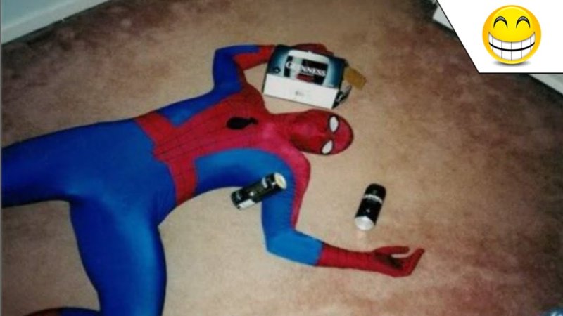 Смешной костюм человека паука