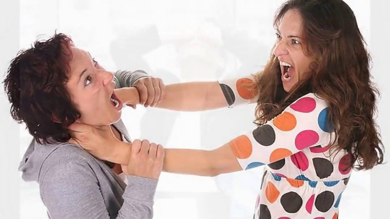 Ссора двух девушек