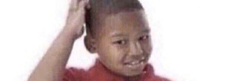 Мальчик чешет затылок Мем