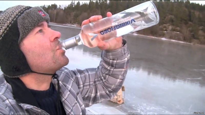 Пить водку