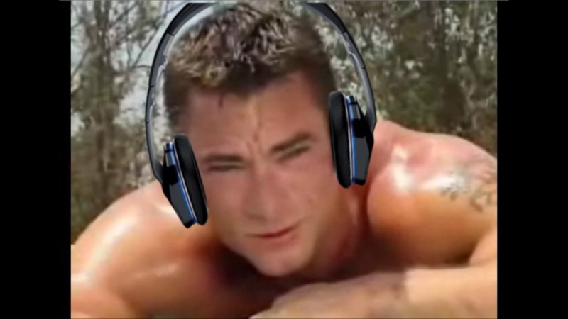 Негр в наушниках