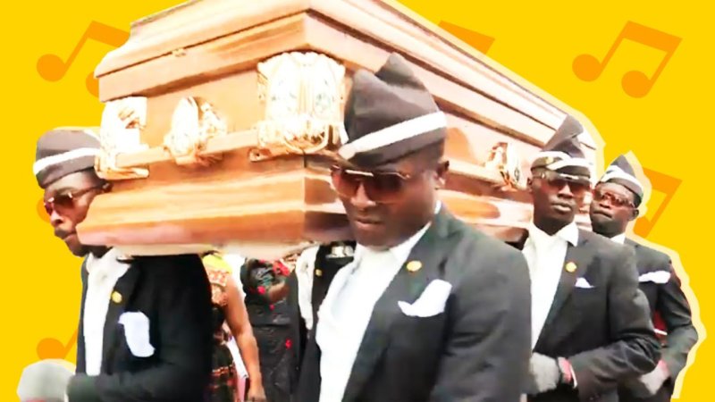 Африканцы танцуют с гробом