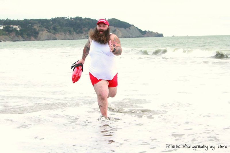 Толстый бородатый мужик