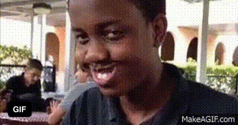 Нигер улыбается