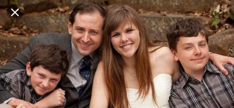 Семья Скотта Коутона