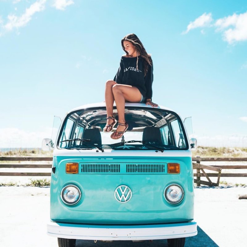 Фольксваген Транспортер девушка