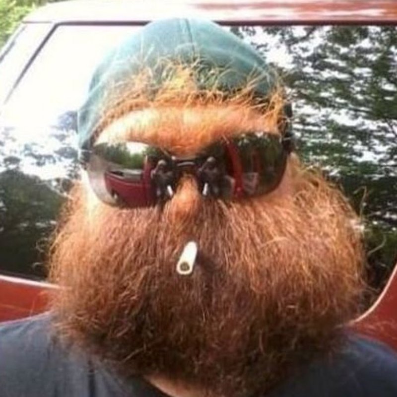 Страшный бородатый мужик