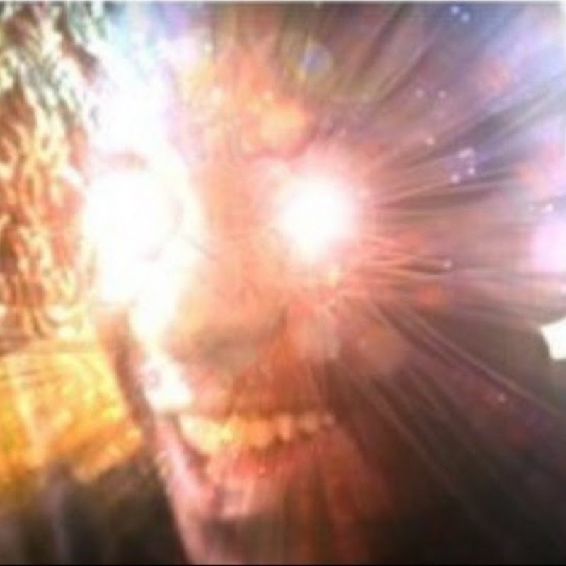 Мемы со светящимися глазами