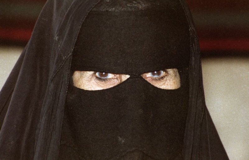 Красивые женщины в парандже